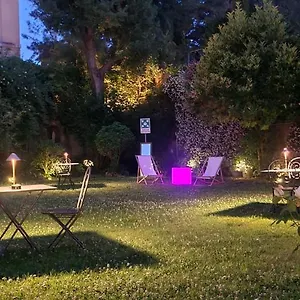 ***** Bed & Breakfast Riari Garden Italien