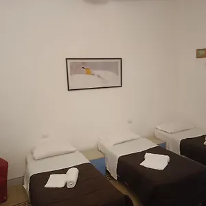 Hostel Emanuela Olaszország