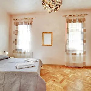Delle Acque 2* Veneza